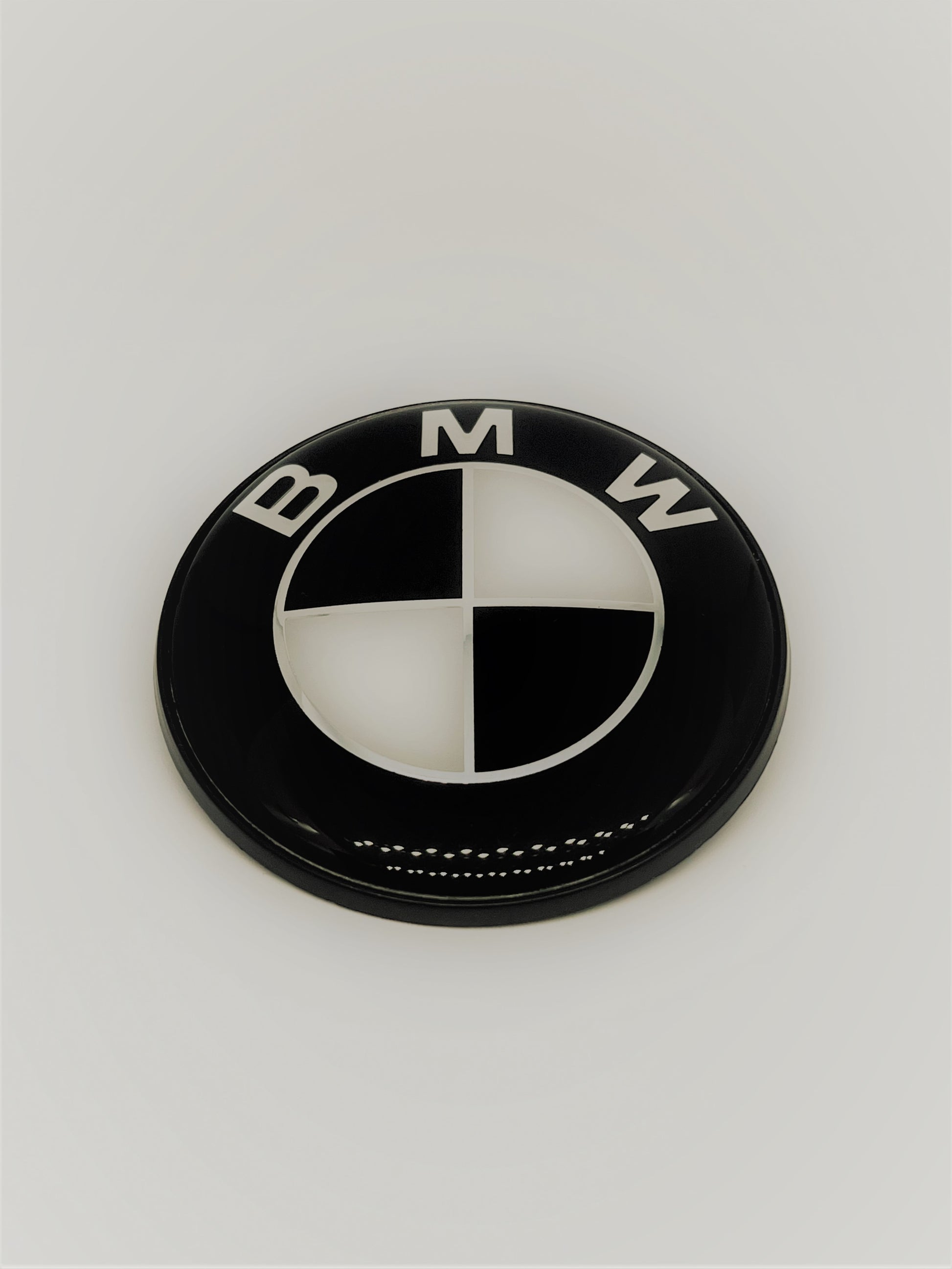 BMW Emblem Logo Svart/Vit LIMITED EDITION (Svarta Kanter).